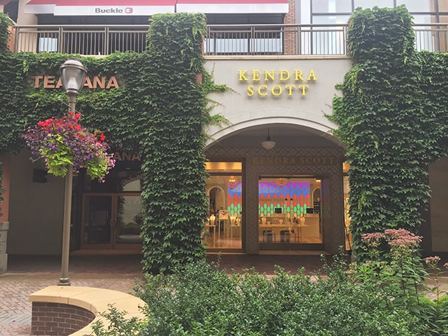 SHORT PUMP TOWN CENTER